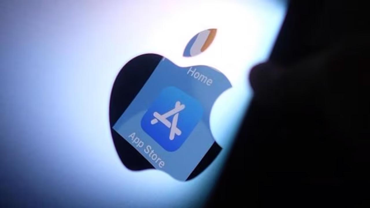 Apple respinge le accuse di Elon Musk e difende l'App Store: "equo e senza pregiudizi"