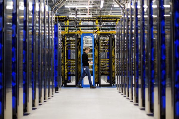 Microsoft espande la sua offerta di cloud sovrano: arriva Azure Local disconnesso