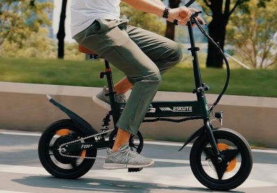 E-bike pieghevole ESKUTE F200: potenza e comfort urbano a 450€, pronta per le tue corse in città