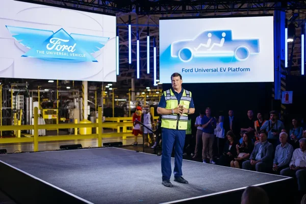 Ford rivoluziona le auto elettriche: "cambiamento epocale come la Model T"