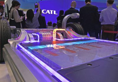 Il governo cinese blocca l'estrazione di litio di CATL: deve arrestare la sovra produzione