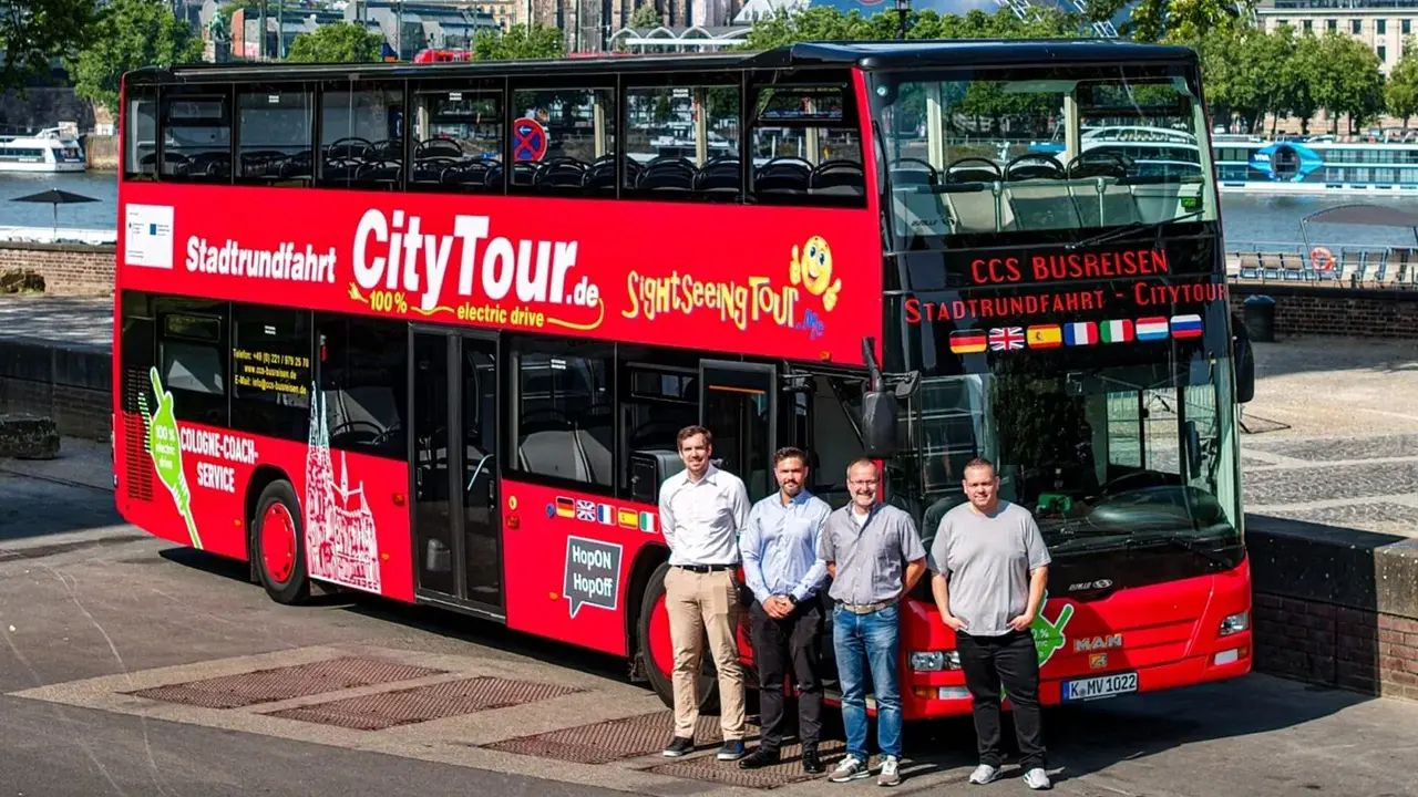 Perché acqistare costosi bus elettrici per turisti? A Colonia traformano in elettrici i vecchi diesel