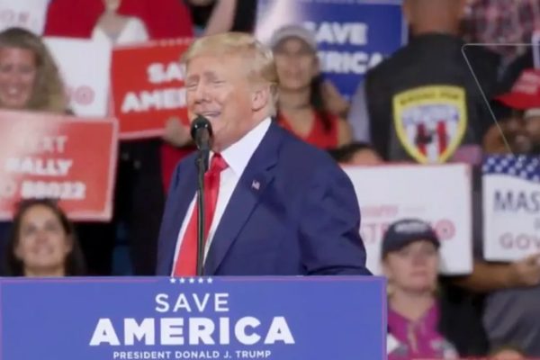 Bernie Sanders appoggia Trump sulla partecipazione al 10% in Intel
