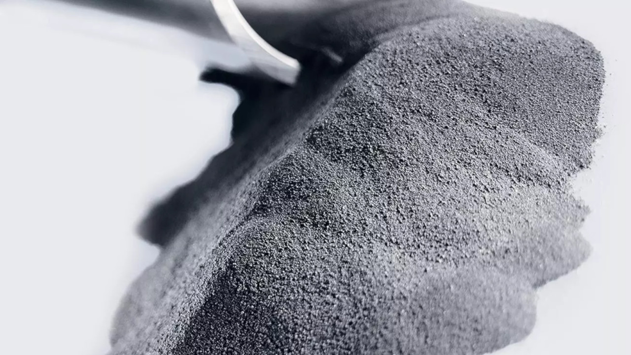 Scoperta senza precedenti: pellicole di grafite specchiate resistenti come diamante e super-conduttive