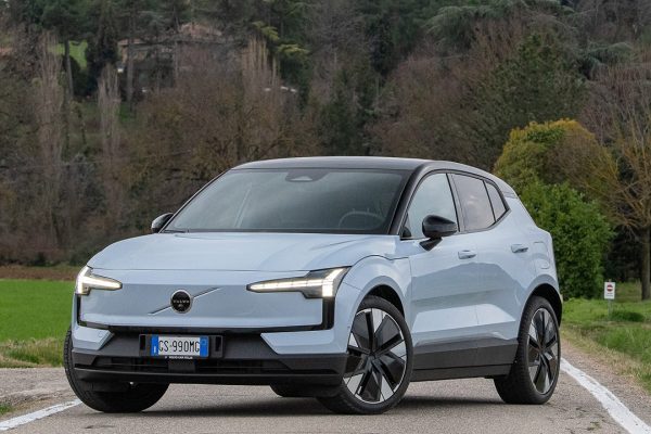 Tariffe auto UE-USA: l'accordo abbassa i dazi al 15% e cambia lo scenario per l'industria europea