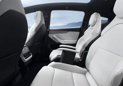 Tesla lancia ufficialmente la Model YL: forse costa un po' troppo