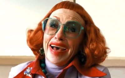 Zia Gladys nel film Weapons, un prequel racconterà il passato dell’inquietante personaggio chiave