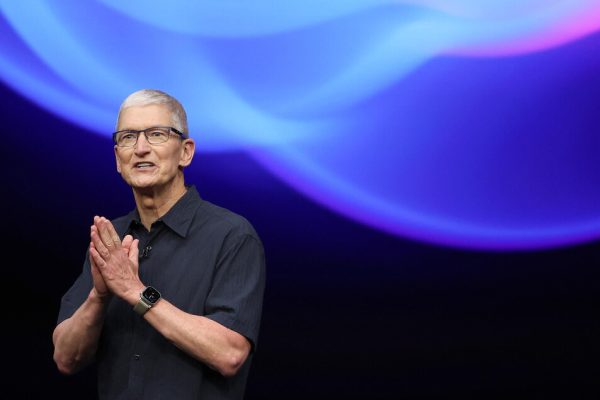 Cook, oggi novità per l’iPhone e sveliamo i nuovi AirPods e Apple Watch – Notizie