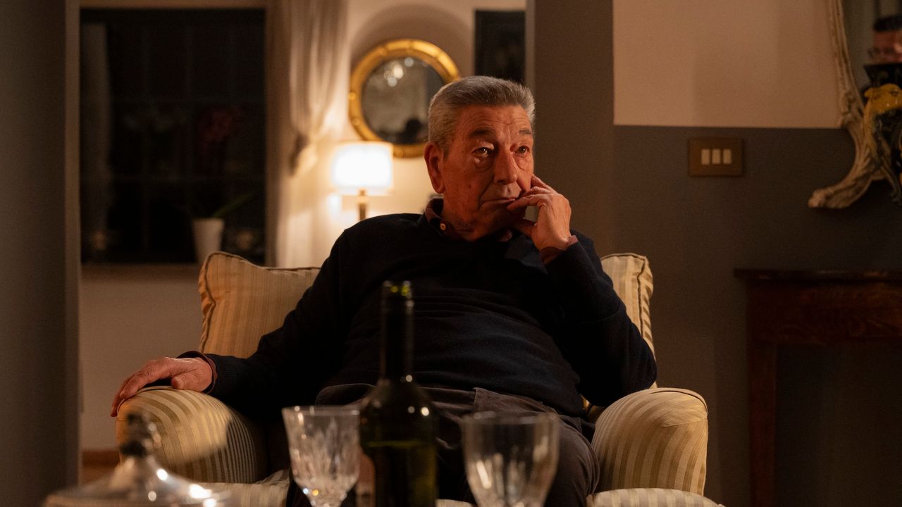 Come ti muovi sbagli, il nuovo film di Gianni Di Gregorio è un delizioso racconto sulla famiglia e sul bisogno di lasciarsi andare