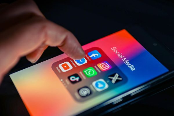 Chat Control, che cos’è e come funzionerà il regolamento europeo che minaccia la privacy