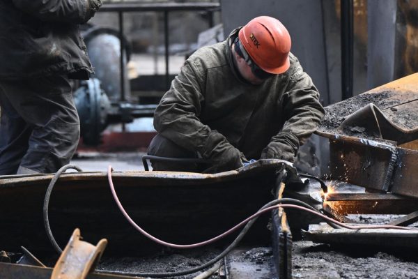 Gli attacchi dell’Ucraina contro gli impianti di petrolio e gas in Russia stanno mettendo Mosca in grande difficoltà