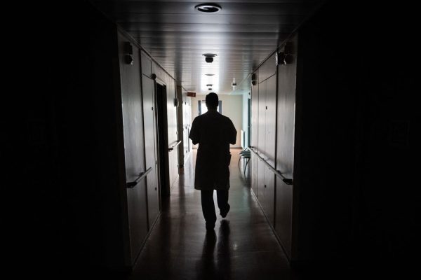 Perché gli ospedali in Francia devono prepararsi a scenari di guerra (e come si può fare)