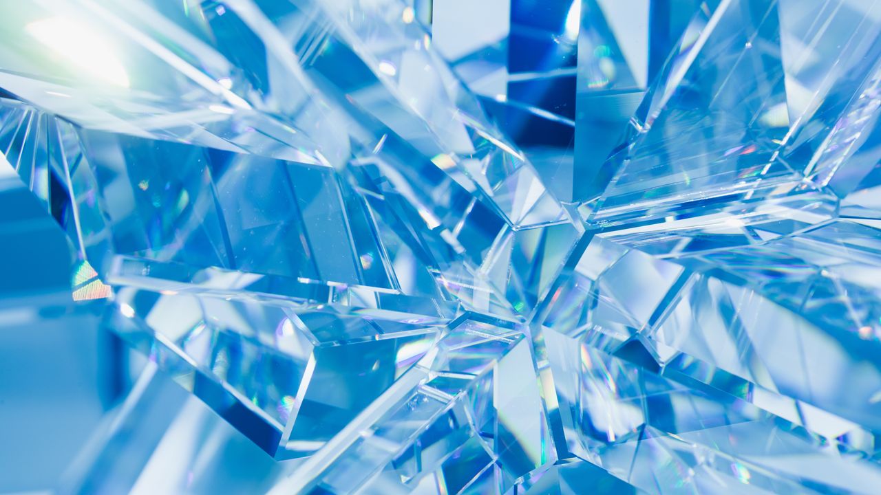 Il cristallo temporale non ha più segreti, non solo siamo riusciti a crearlo ma ora possiamo anche vederlo