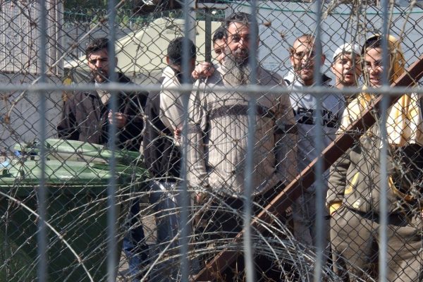 Israele sta sbattendo in carcere un sacco di civili palestinesi con l’accusa di terrorismo, anche se sa che non lo sono