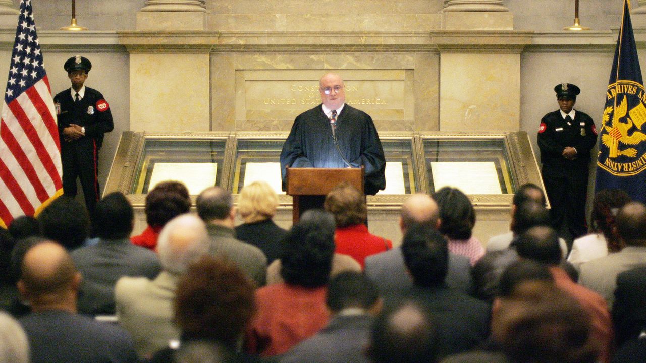 Revolution Wind, i lavori del parco eolico offshore bloccato da Trump possono riprendere (per ora)