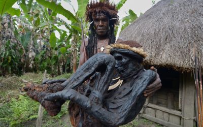 Scoperte le mummie più antiche di sempre, risalgono a 12mila anni fa e sono state affumicate lentamente