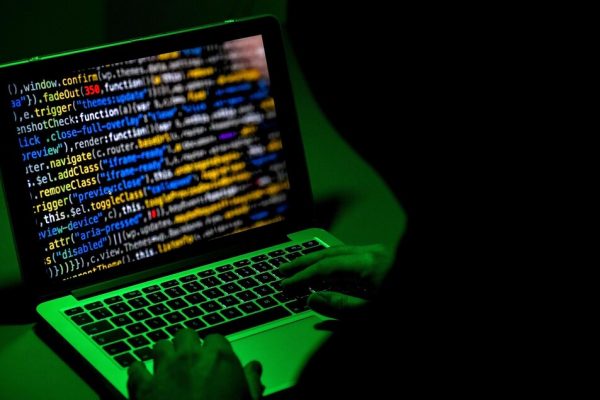 ‘WhatsApp non verificato’, via sms nuova truffa degli hacker – Future Tech