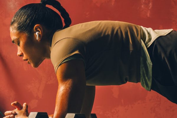 AirPods Pro 3 in forte sconto su Amazon: ANC avanzata e nuove funzioni al prezzo minimo storico di 221,99€