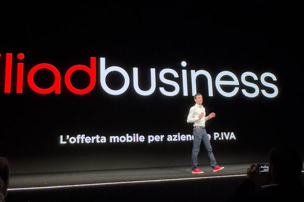 Arrivano le eSIM per iliadbusiness, l'offerta di Iliad per professionisti e imprese