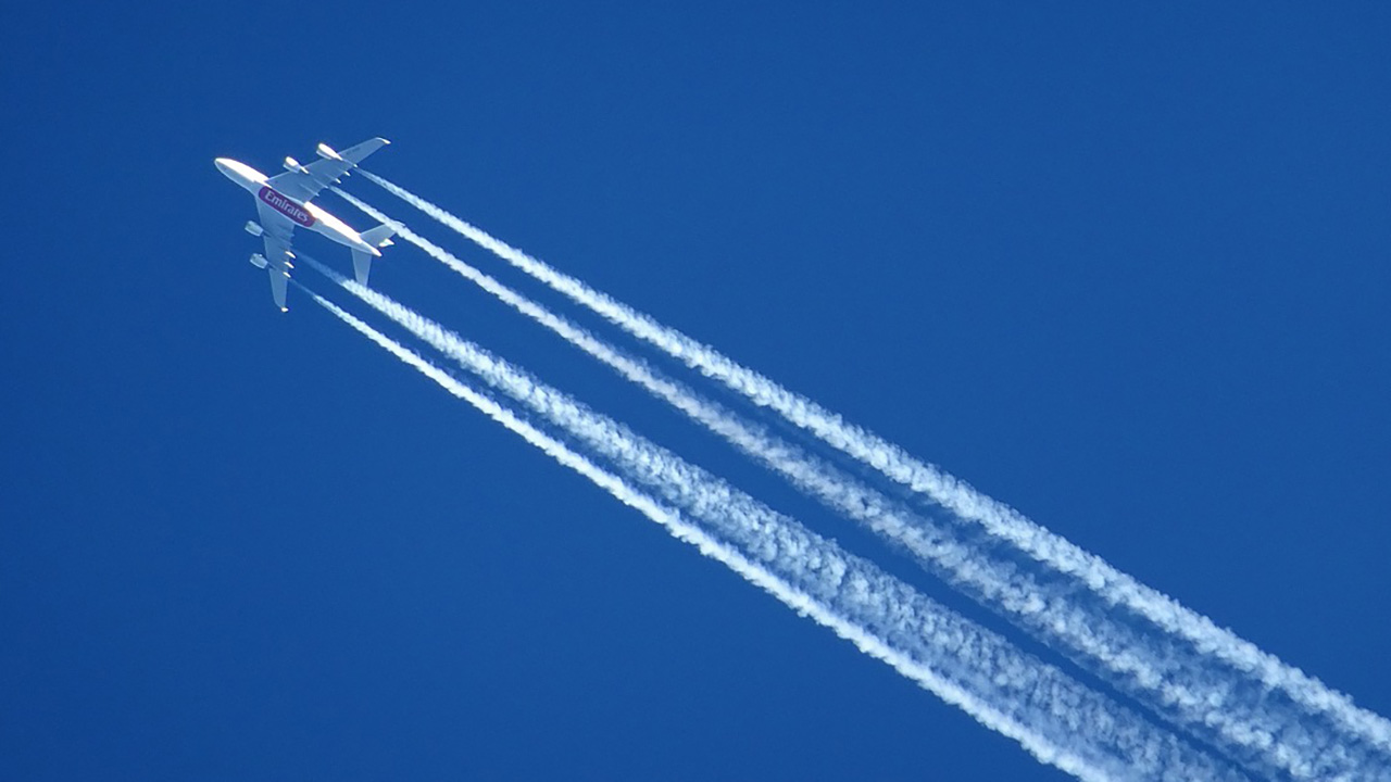 Disagi al traffico aereo europeo: le indagini hanno portato a un primo arresto