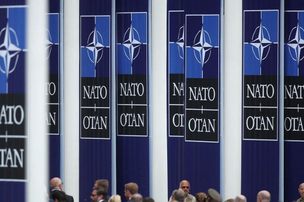 Nato, cosa dicono gli articoli 4 e 5