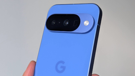 Google Pixel 10 è compatto e ha uno zoom 5x a 899€: basta per essere un best-buy?