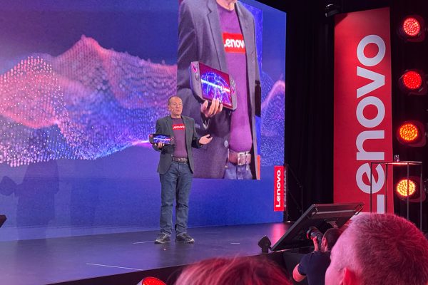Lenovo Innovation World 2025: l’IA diventa il cuore dell’innovazione, dal business al gaming fino al mobile