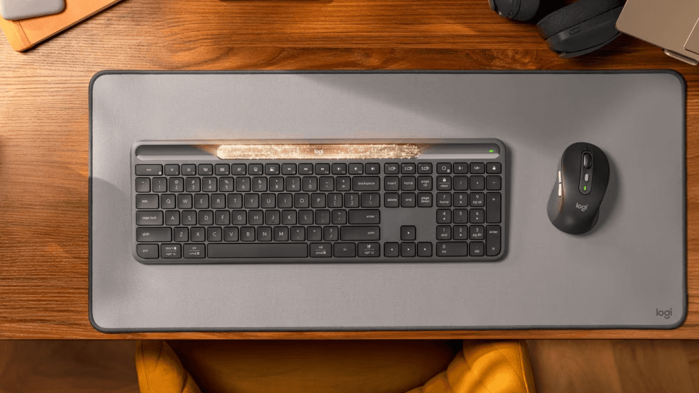 La tastiera solare Logitech che si ricarica anche con la luce artificiale