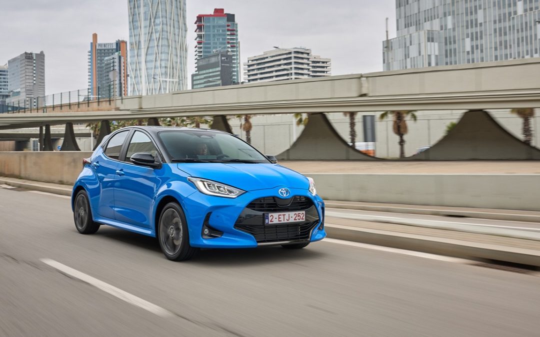 Maxi richiamo Toyota e Lexus: oltre 900.000 auto fermate per un problema tecnico