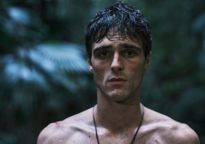 La strada stretta verso il profondo Nord, la miniserie su TimVision con Jacob Elordi è un racconto bellico bruciante che lascia il segno