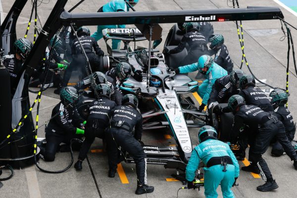 Nel 2026 cambiano le regole della F1. Mercedes-AMG PETRONAS F1 Team sceglie SAP per farsi trovare pronta