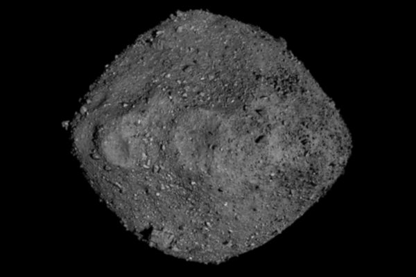 Novità dalle analisi dell'asteroide Bennu, esplorato dalla sonda NASA OSIRIS-REx