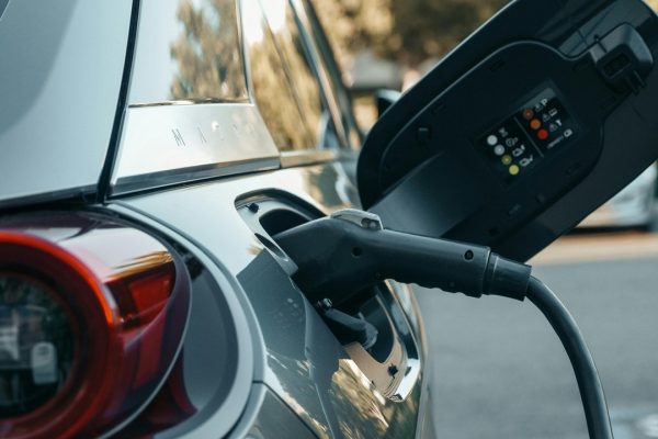 Le auto elettriche volano in tutta Europa, ed è europeo il primo produttore a novembre