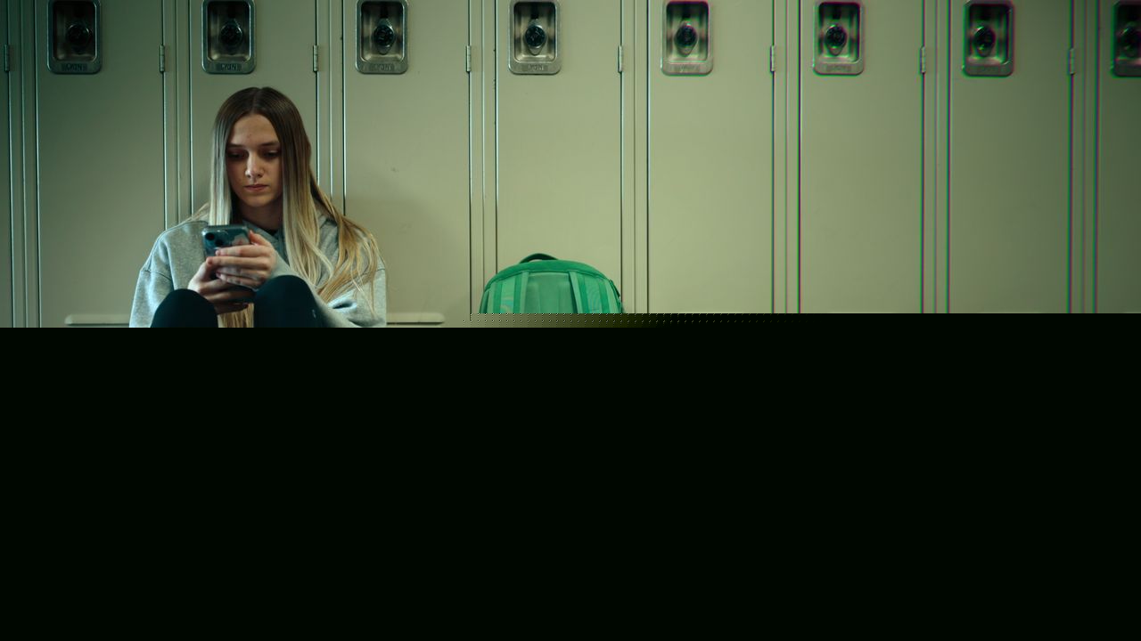 Numero sconosciuto uno scandalo di cyberbullismo su Netflix, il caso sconvolgente e la storia vera di una scoperta abominevole