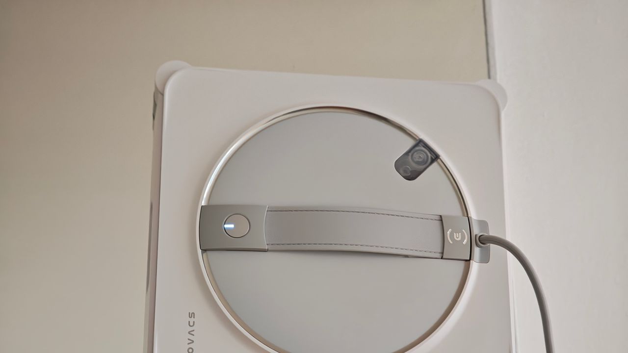 Recensione Ecovacs Windot W2S Omni, finestre pulite anche nei bordi