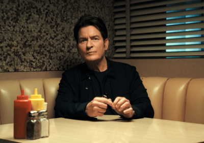 Charlie Sheen, perché è una delle figure più folli di Hollywood (e un nuovo documentario su Netflix lo dimostra)