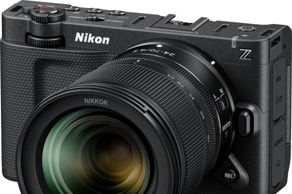 Nikon ZR, la nuova full frame sviluppata con RED: caratteristiche e prezzi