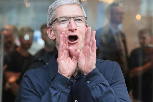 Apple chiude un anno fiscale da record. E Tim Cook promette faville per il prossimo trimestre