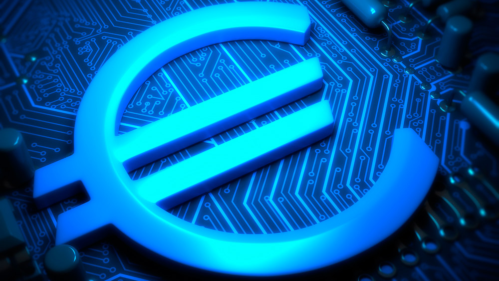Euro digitale, il Parlamento UE cambia rotta: via libera alla doppia versione online e offline
