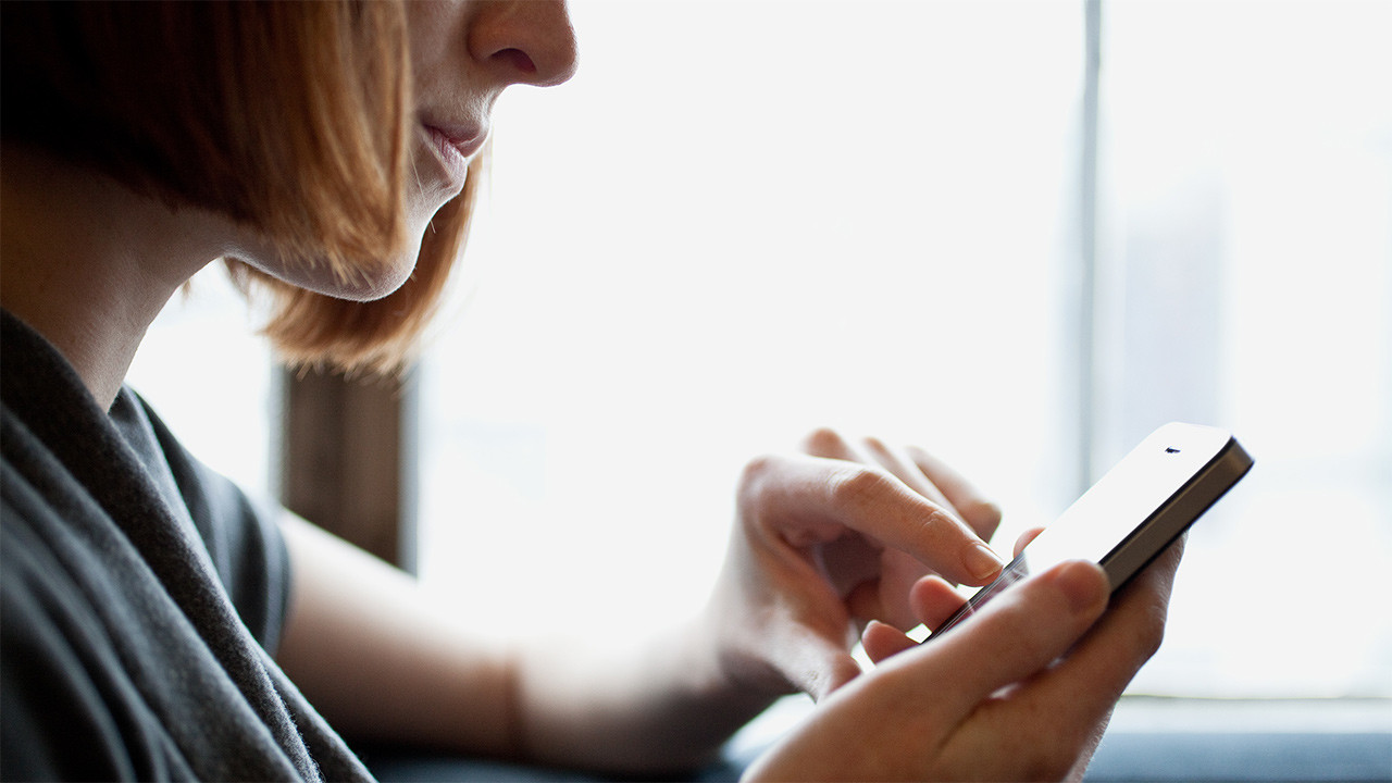 Tariffe nazionali per le chiamate e gli SMS fra paesi UE: cosa cambia con il nuovo atto della Commissione