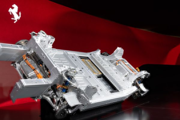 Ferrari Elettrica, Maranello esce allo scoperto: ecco le specifiche tecniche del mostro