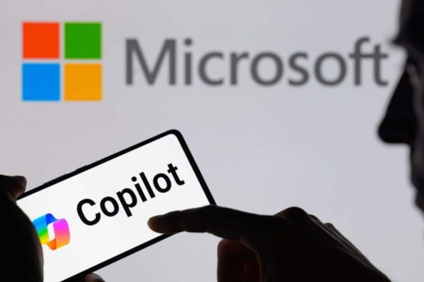 Microsoft 365 aumenta il prezzo degli abbonamenti con Copilot, come pagare di meno