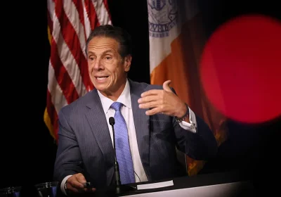 Andrew Cuomo, il candidato indipendente per la poltrona di New York, punta sugli influencer trumpiani