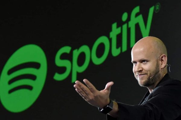 Daniel Ek, il fondatore di Spotify si dimette da ceo: diventerà presidente esecutivo