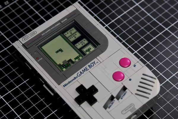 Lego Game Boy completamente funzionante, presto disponibile il kit con l'elettronica