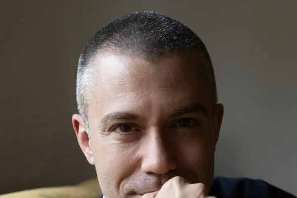 Saverio Raimondo: “Il peggior anno della storia? Il più comico di tutti”