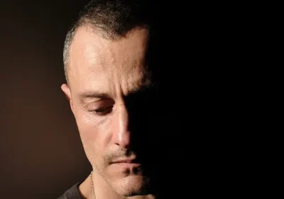 La notte devastata di Jean-Baptiste Del Amo, il nuovo romanzo che sa coniugare i canoni dell’horror con l’introspezione