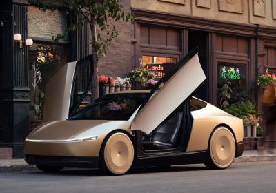 Tesla Cybercab cambia rotta: nel taxi del futuro anche volante e pedali, senza guida autonoma completa