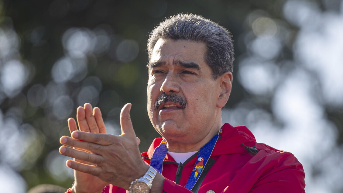 Maduro ordina di creare un’app per difendersi dagli Usa – Web & Social