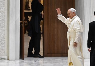 Il Papa ‘nessun algoritmo può sostituire poesia, ironia, amore’ – Notizie